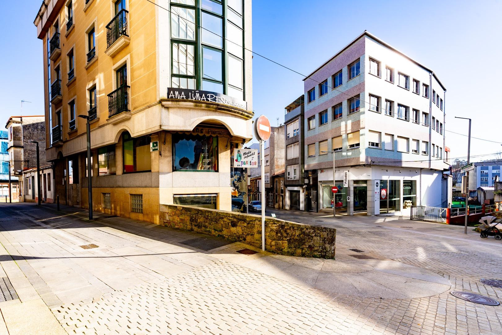 🌟 Local en 1ª planta en pleno centro de Carballo ✨¡Tu próxim - foto 5