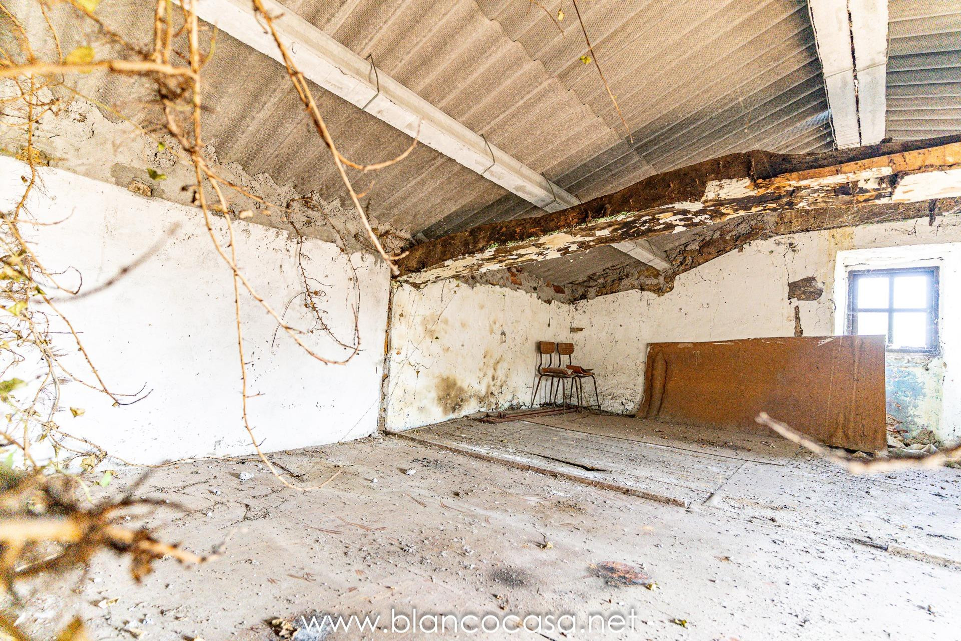 🏡 ¡Oportunidad en Carballo! Dos casas con finca para REFORMA - foto 5