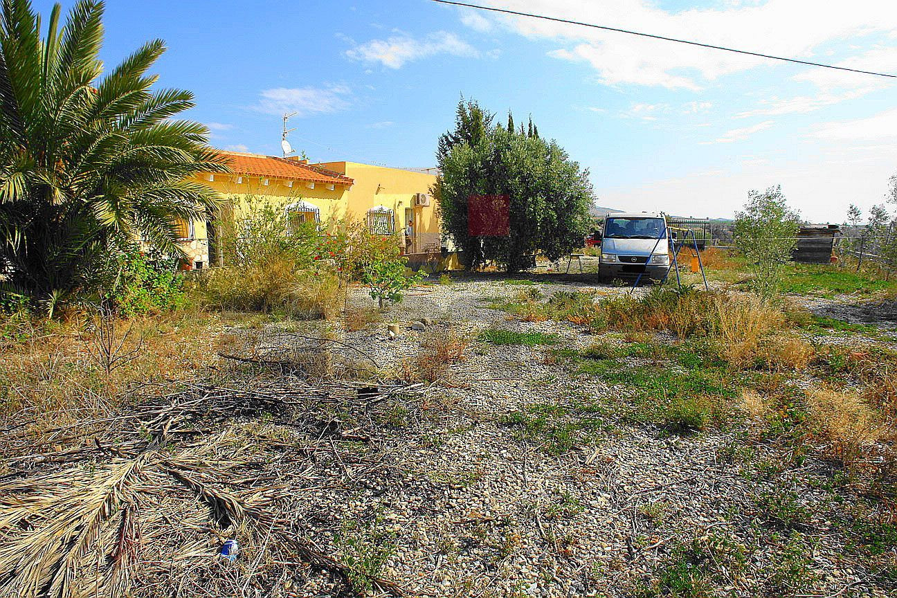 Se vende cortijo con 1.238 m2 de parcela. - foto 2