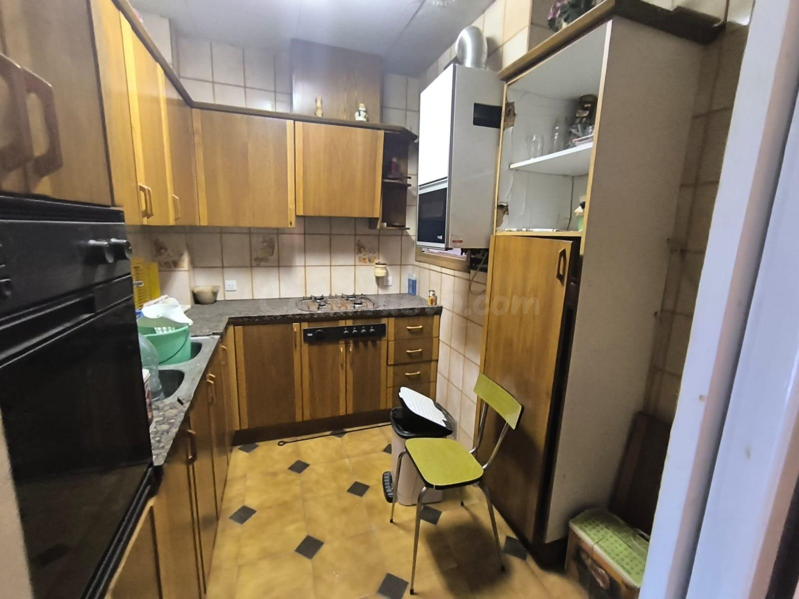EDIFICIO CON CUATRO VIVIENDAS EN VENTA