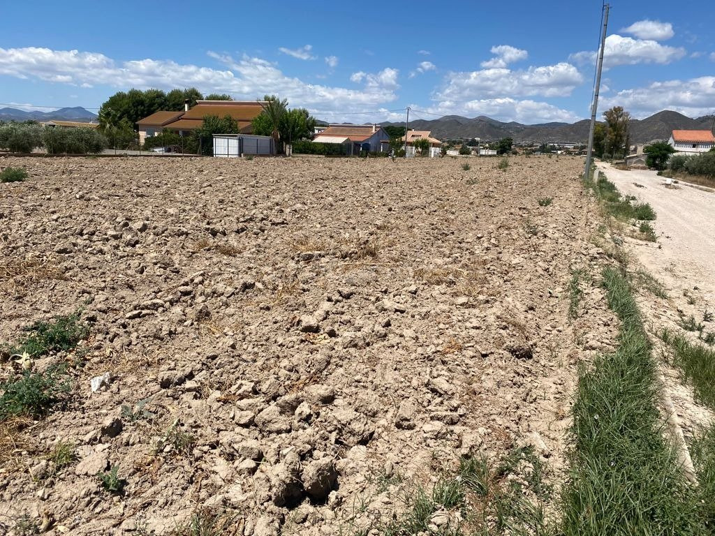 Parcela para construcción junto a Centro Comercial Almenara - foto 2
