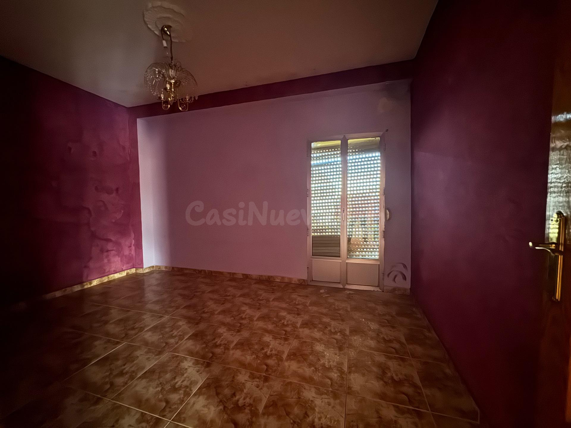 CASABANCO VENDE PISO DE TRES DORMITORIOS EN HERRERA DEL DUQU - foto 5