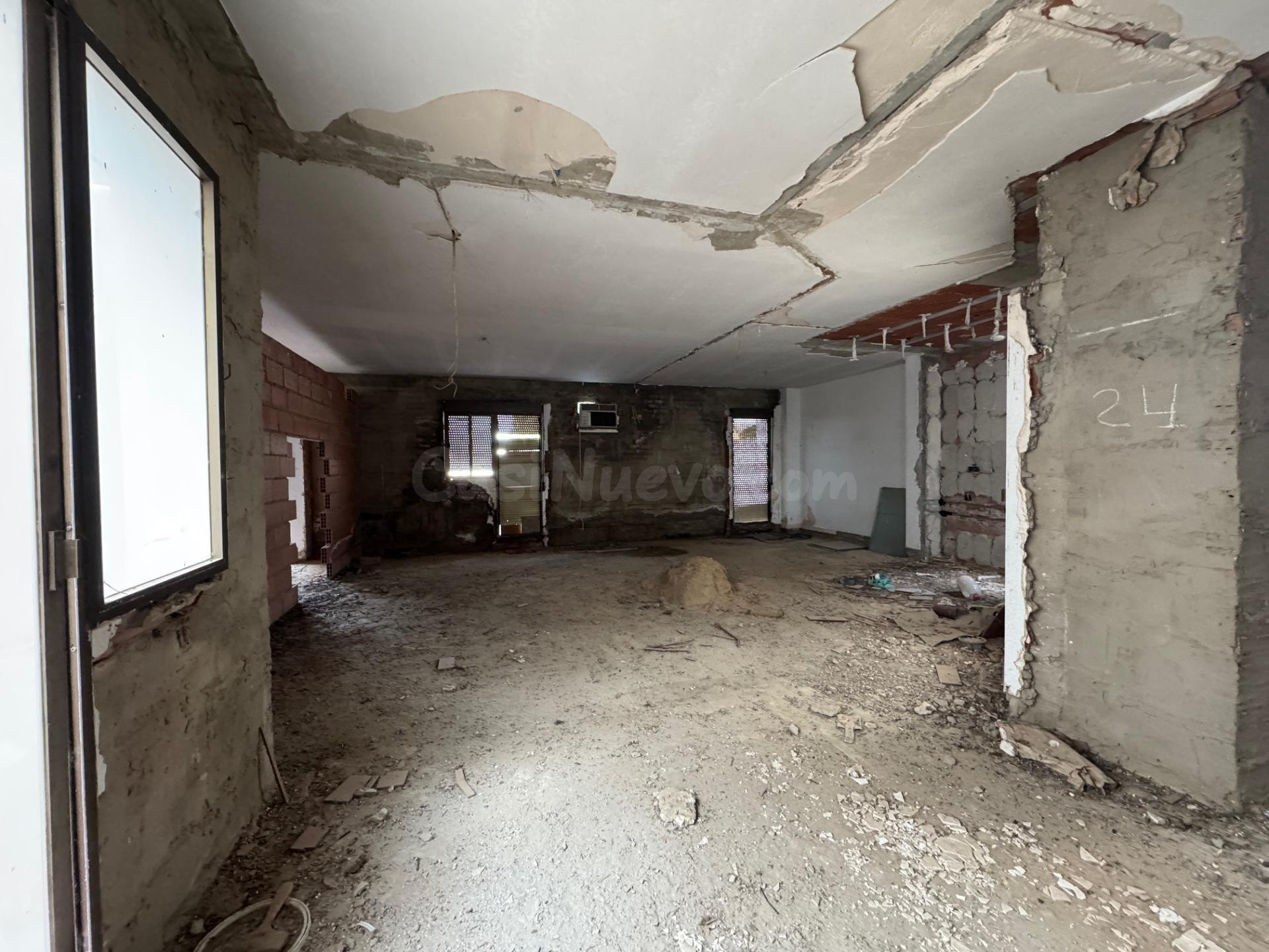 CASABANCO VENDE  DOS PISOS EN LLERENA. - foto 4