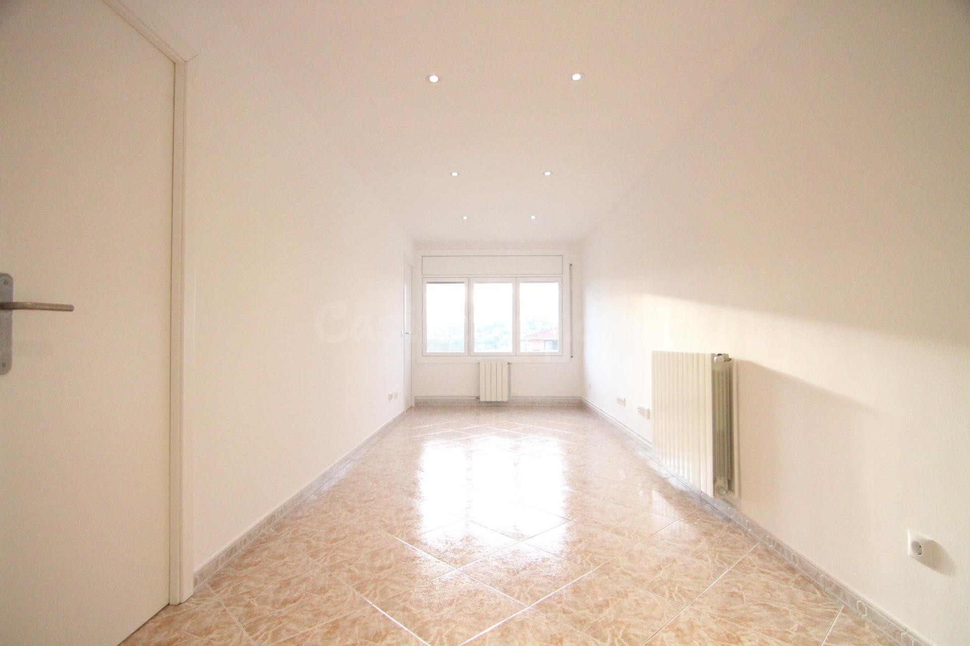 Piso reformado de 2 habitaciones en el centro de Esparreguera – Zona La Passió