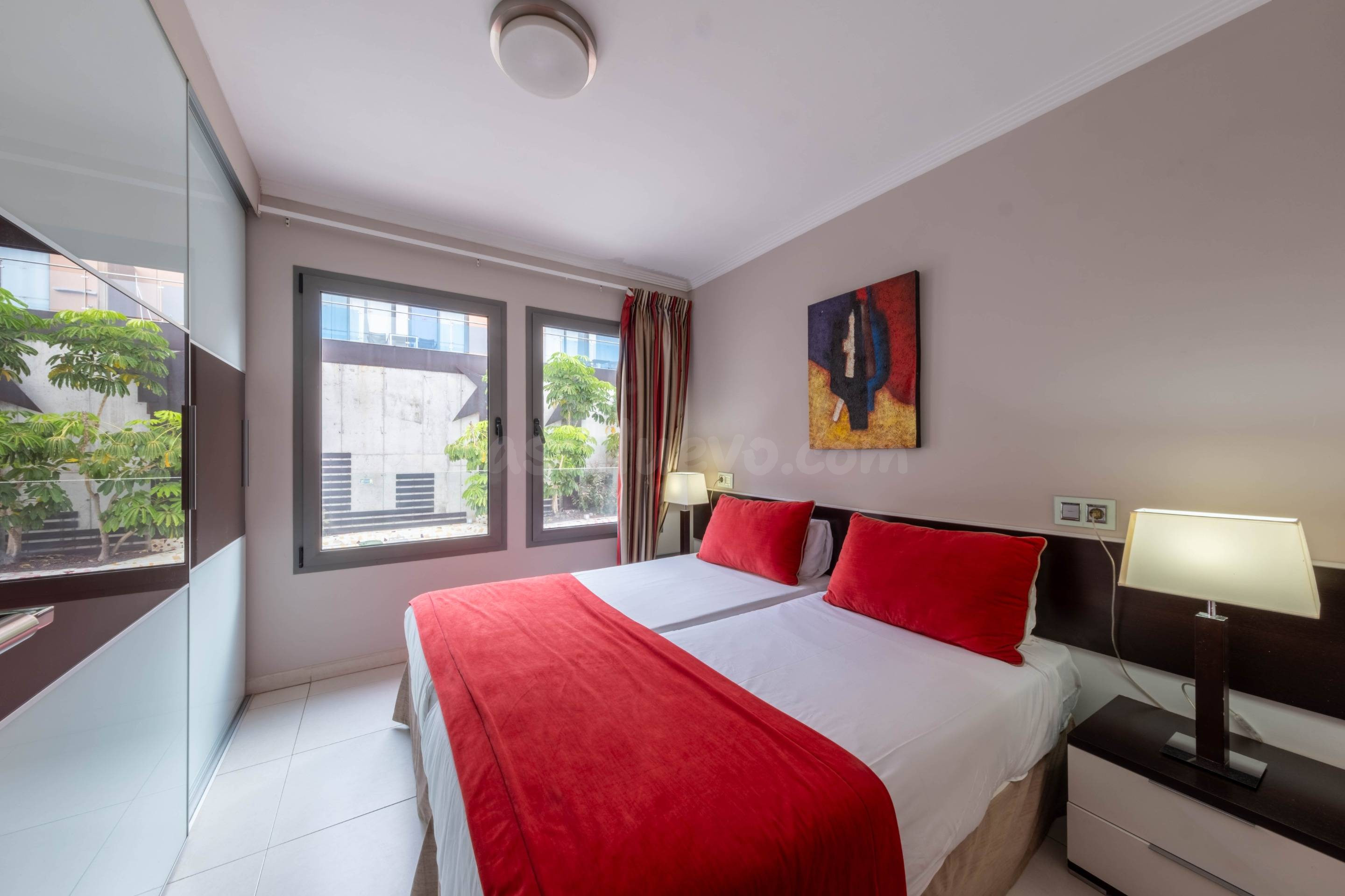 Complejo de 46 Apartamentos en Playa de Amadores -Puerto Rico-Mogan