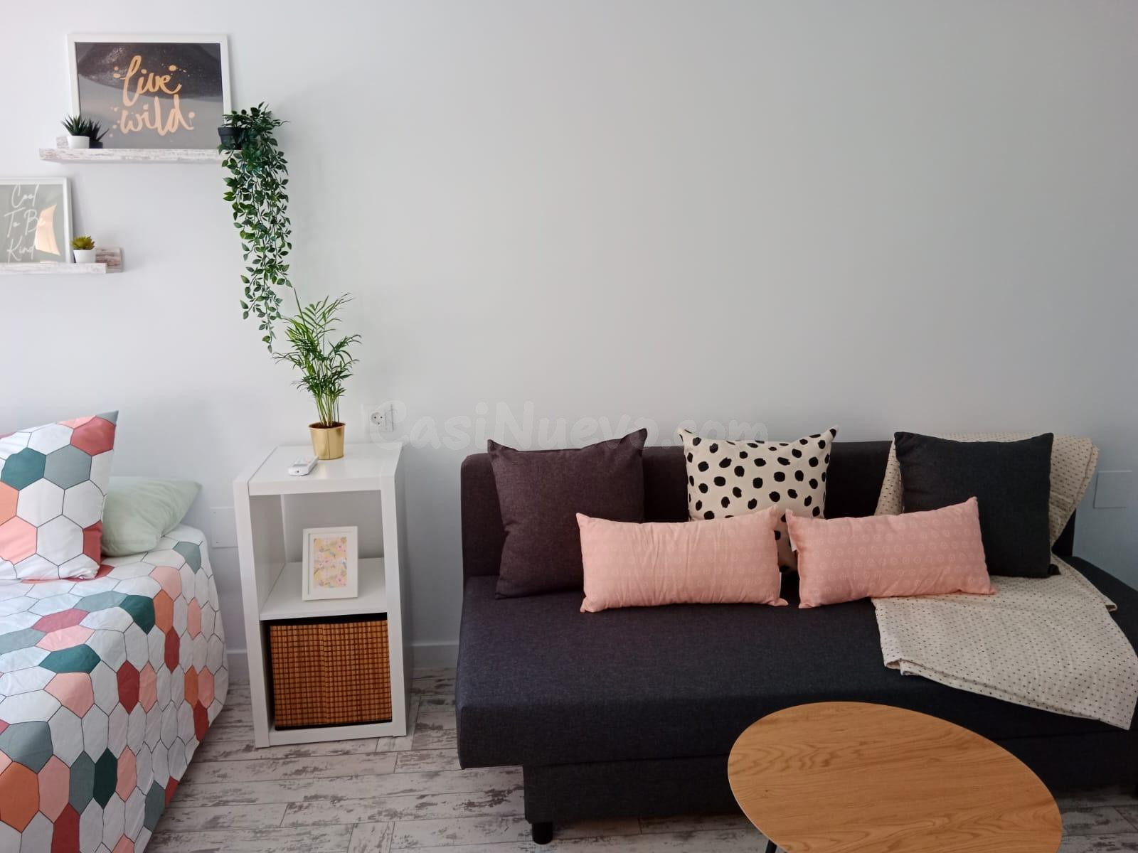 Estudio Reformado en el Corazón de Torremolinos con Piscina 🏖️
