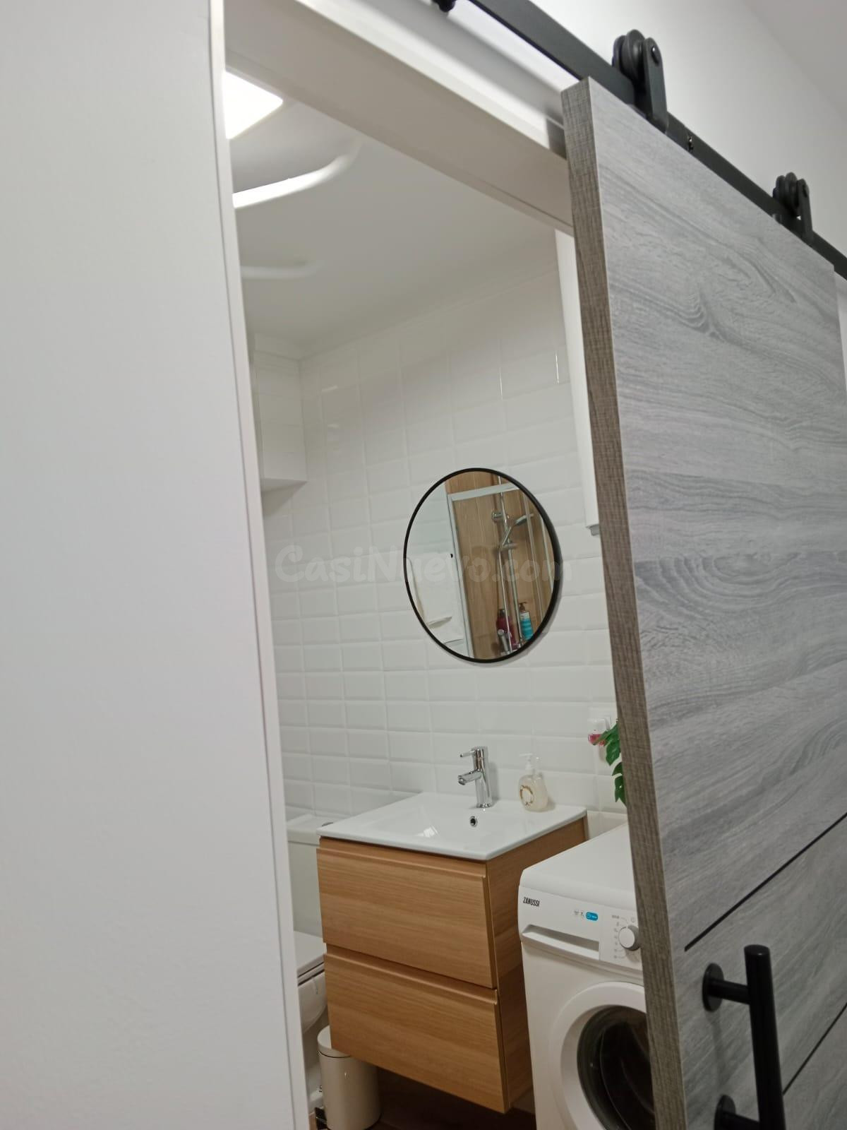 Estudio Reformado en el Corazón de Torremolinos con Piscina 🏖️ - foto 4
