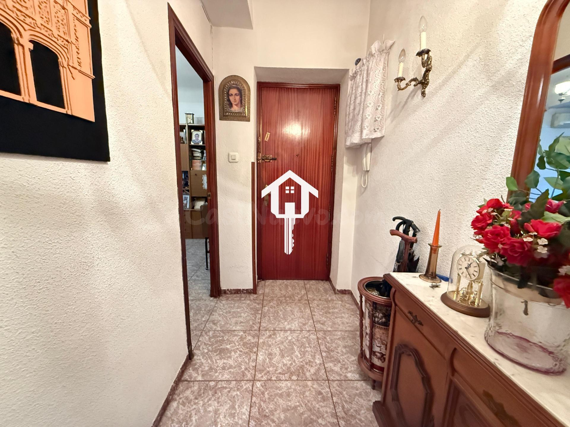 PISO EN VENTA EN EL CENTRO DE ALICANTE, 77m2, CUATRO DORMITO - foto 4