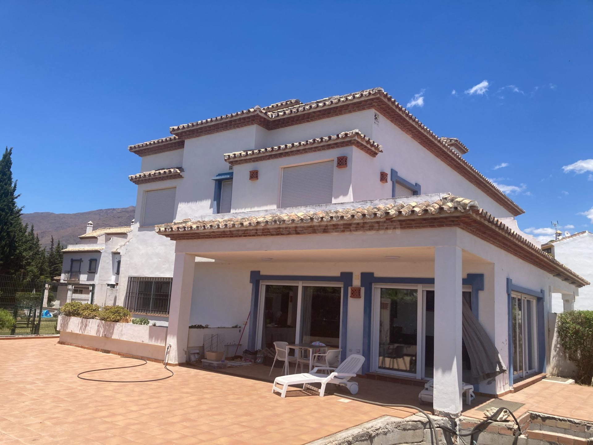 Chalet Adosado, frontal al mar | CABANILLAS REAL ESTATE