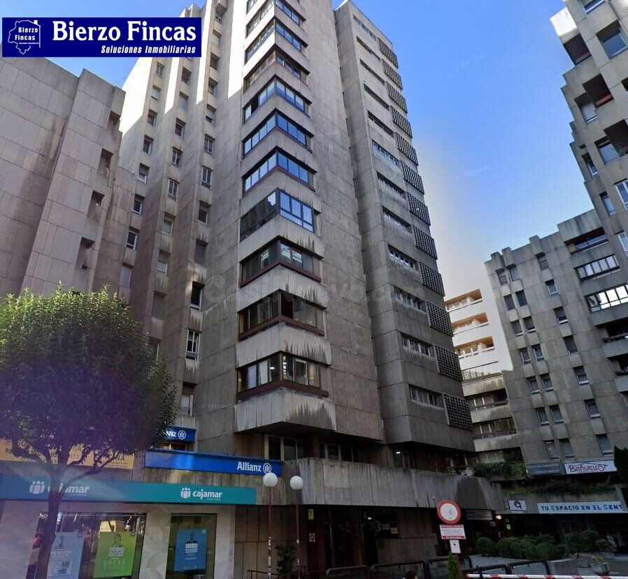 SE VENDE OFICINA EN GRAN VÍA DE SAN MARCOS - foto 3