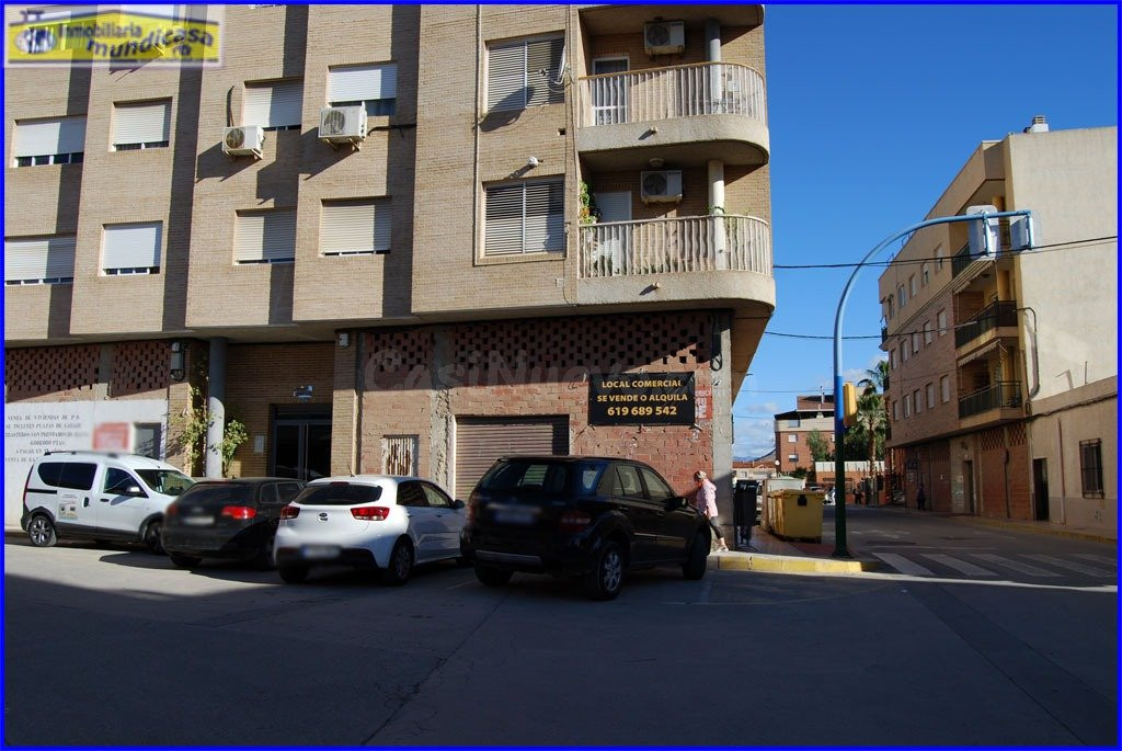 ¡Increíble oportunidad! Local comercial en el centro de Sant - foto 2