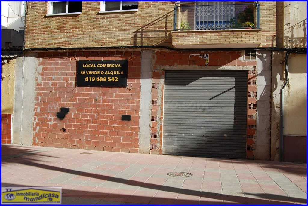 Alquiler de amplio bajo comercial con 223 m2 en zona la iglesia, Santomera