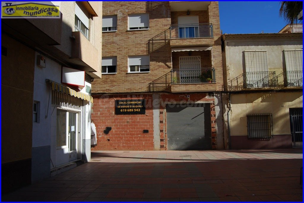 Alquiler de amplio bajo comercial con 223 m2 en zona la igle - foto 2