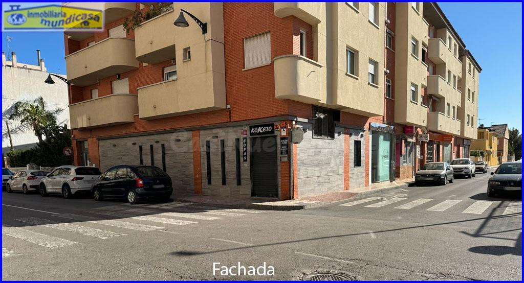 Local comercial en Santomera zona Jardín Las palmeras
