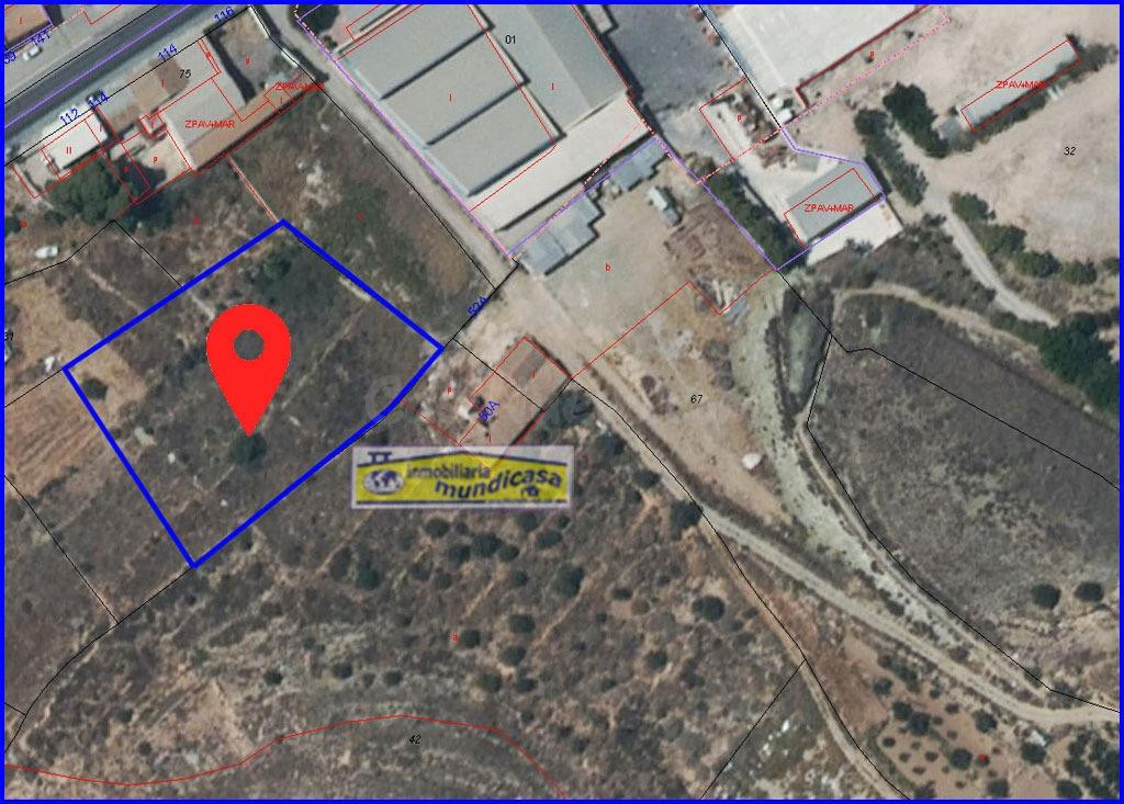 Encantadora Finca Rústica en Cobatillas - Ideal para Inversión