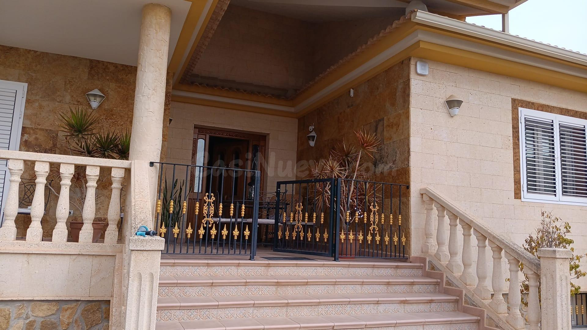 VENTA DE GRAN CHALET EN MOLINA DE SEGURA