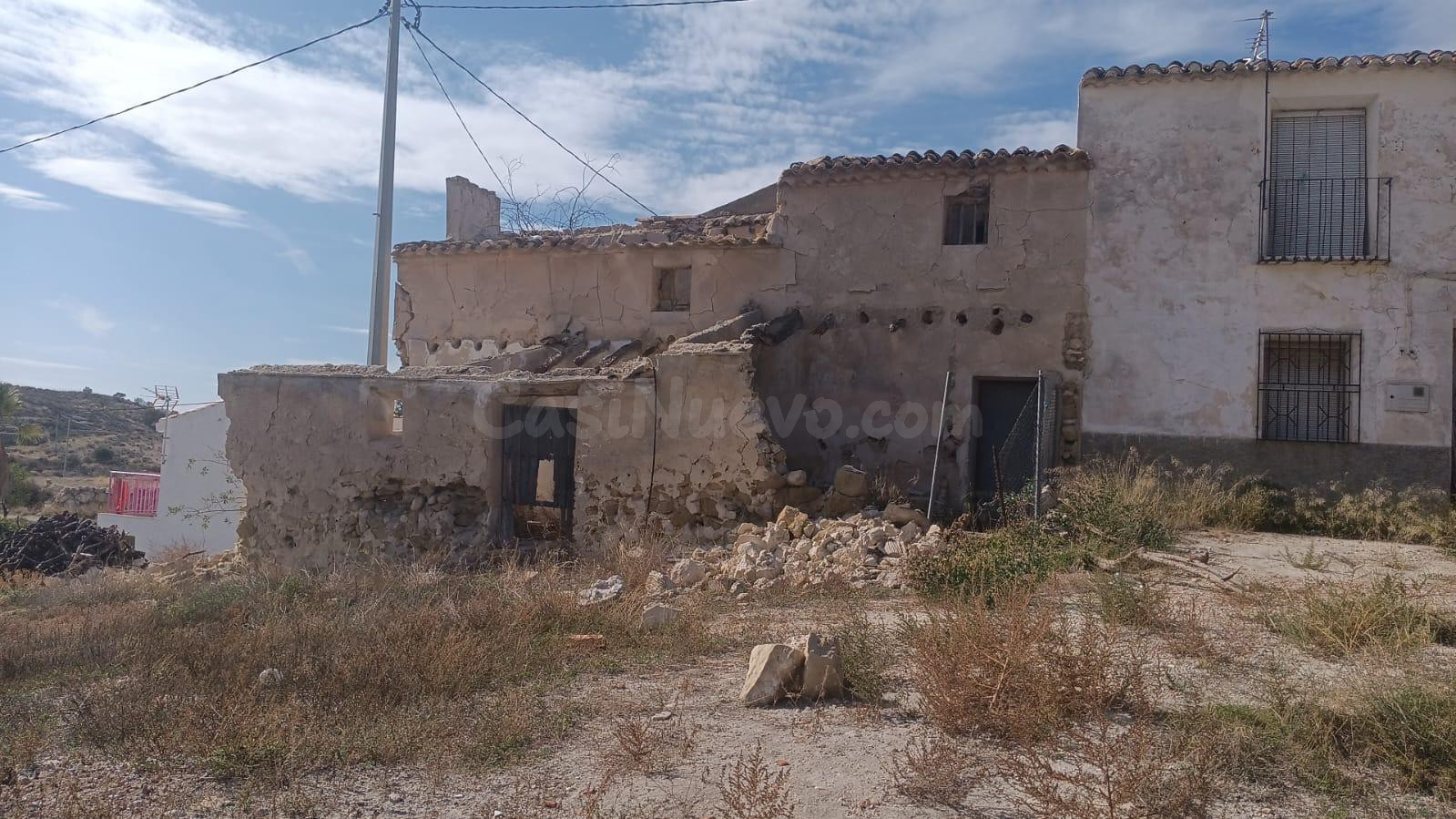 Se vende casa para reformar en El Rellano de Molina - foto 2