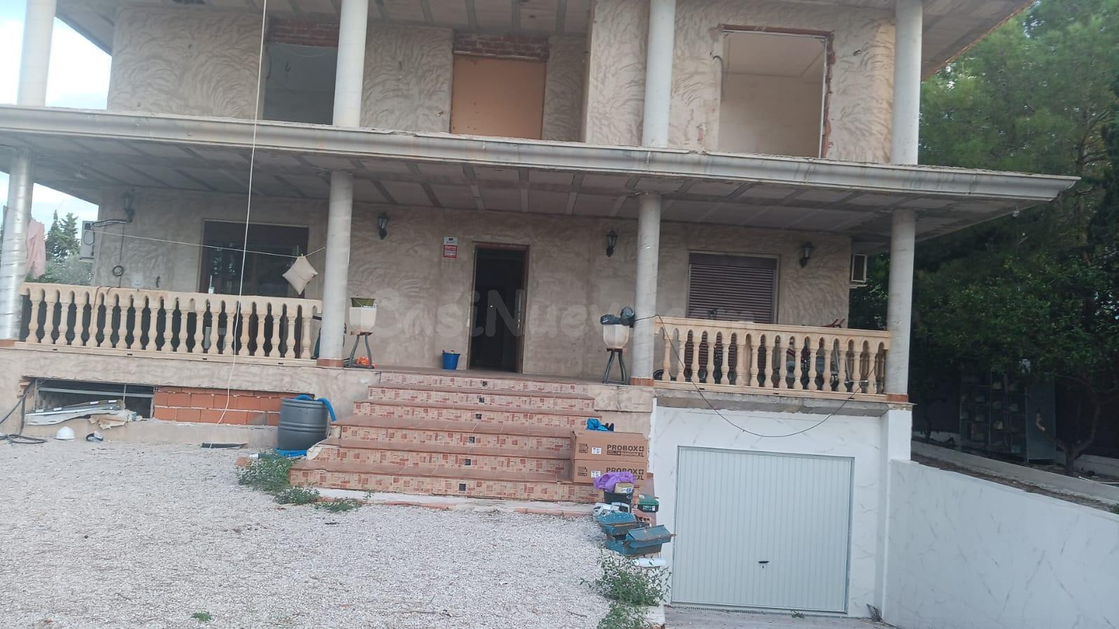 SE VENDE CHALET EN EL PINO - foto 4