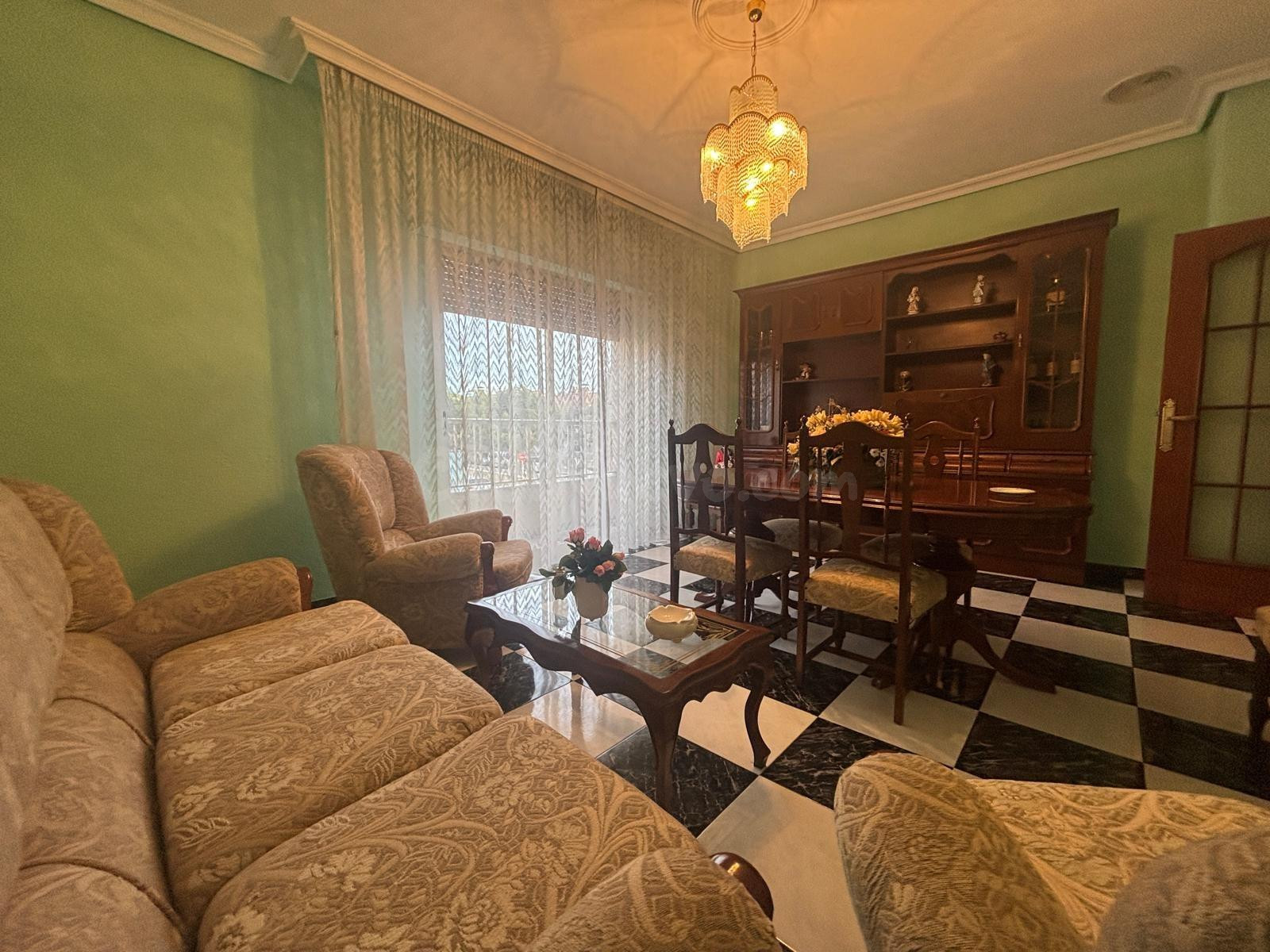 SE VENDE CASA INDEPENDIENTE CON BAJO - foto 2