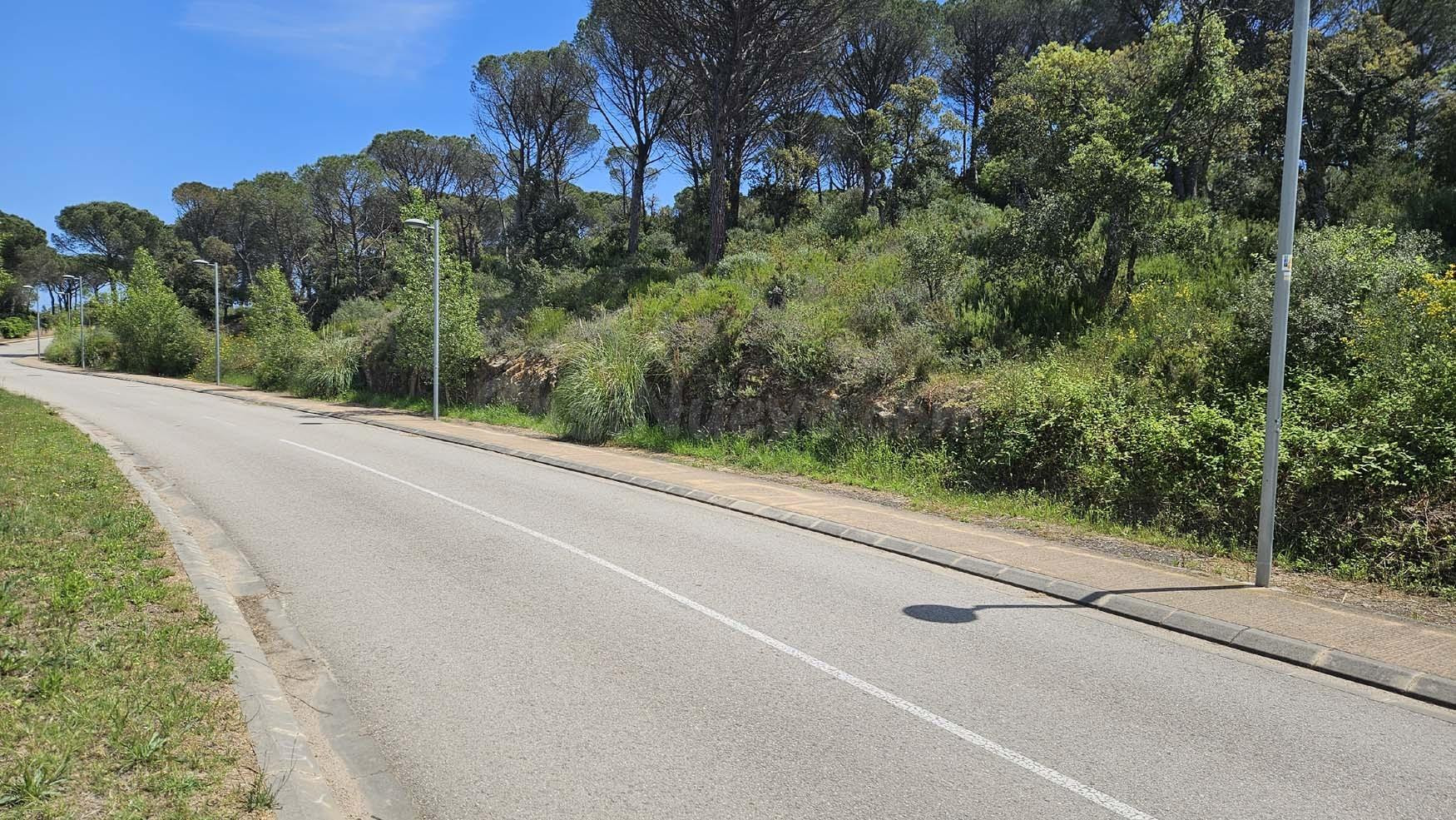 Terreno en venta en el barrio del Vilar,  Urbanización Golf Costa Brava.
