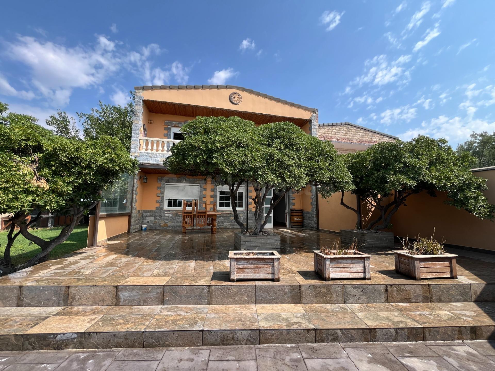 Fantástico Chalet en Casetas