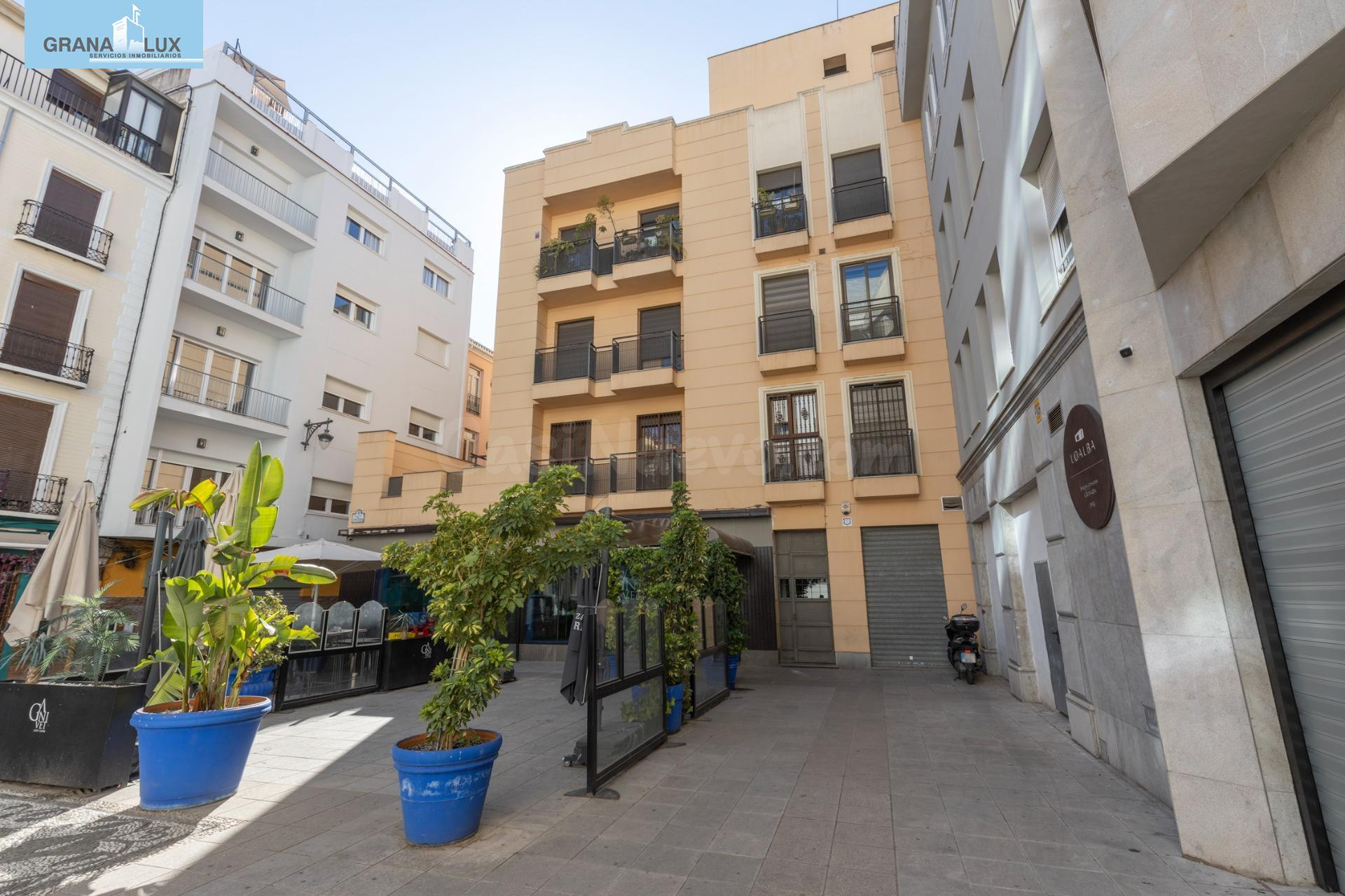 Espacio exclusivo en pleno centro de Granada - Ganivet