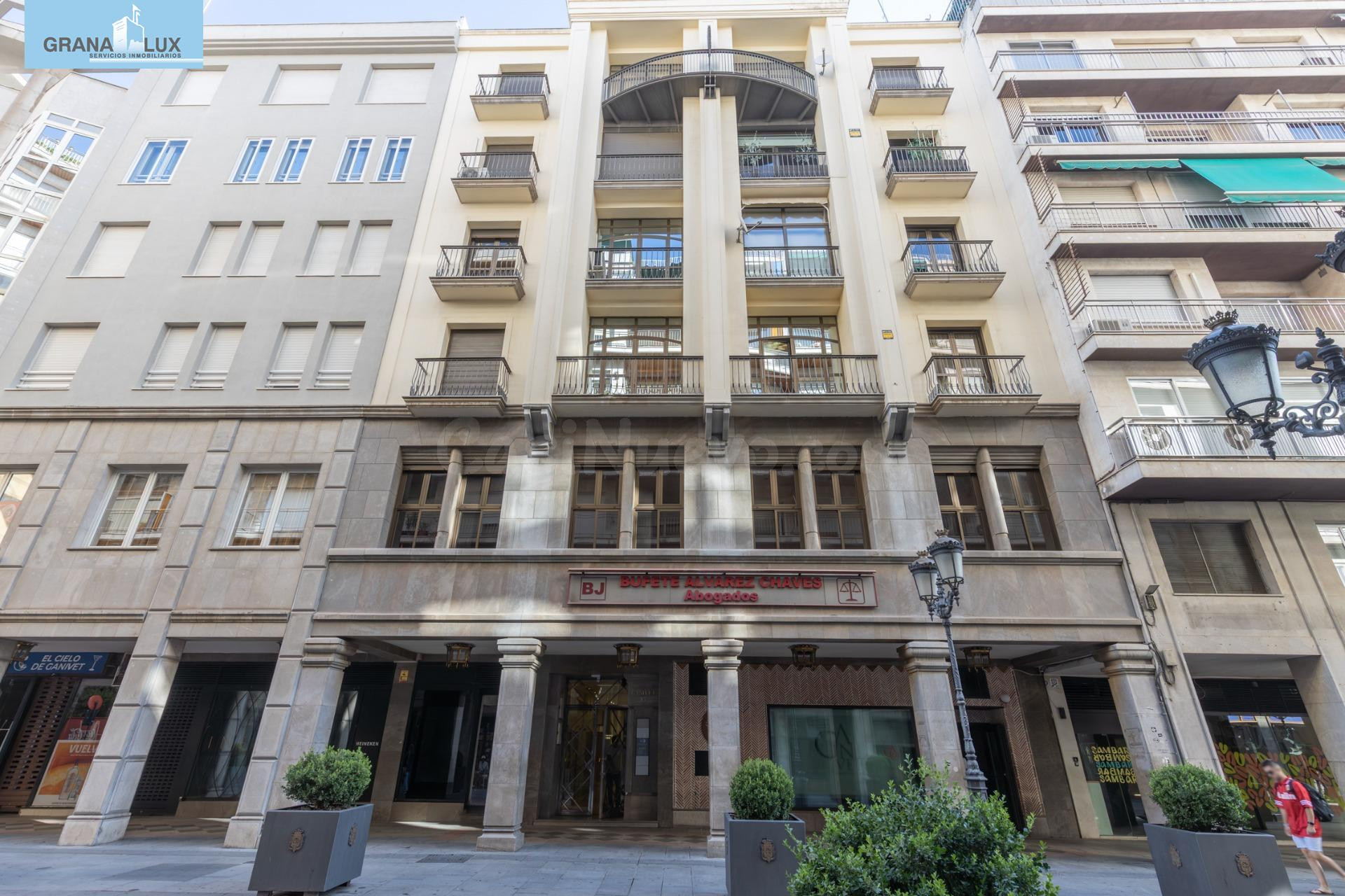 Espacio exclusivo en pleno centro de Granada - Ganivet - foto 2