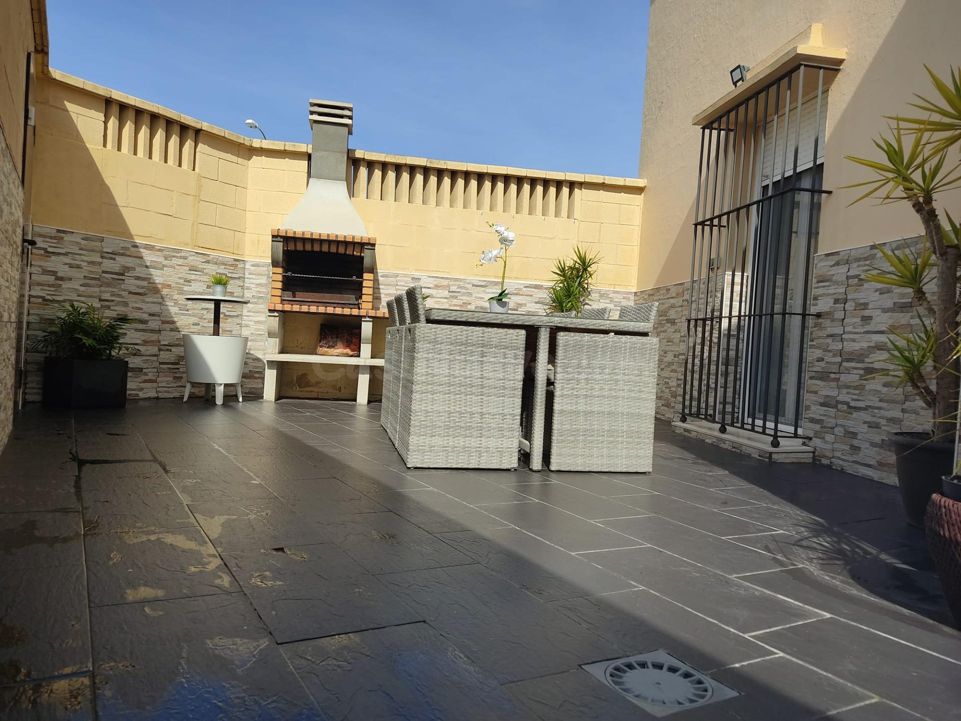 SE VENDE ESPECTACULAR ADOSADO EN PUERTO REAL