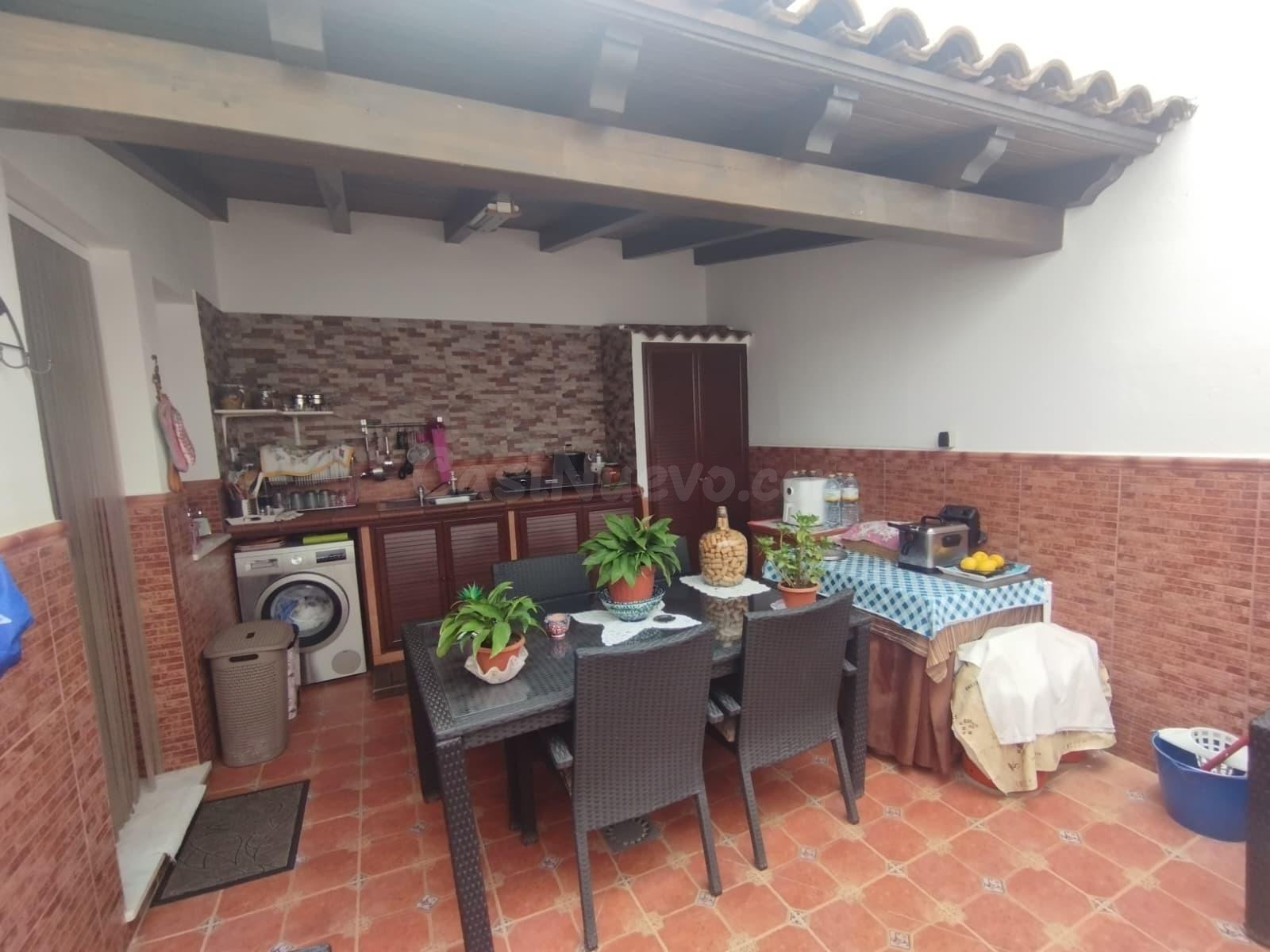 PISO EN VENTA EN EL CENTRO DE SAN FERNANDO CON PATIO PRIVADO - foto 4