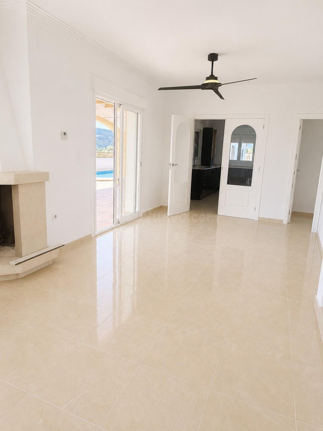 Encantadora villa de 5 dormitorios con vistas panorámicas en - foto 3