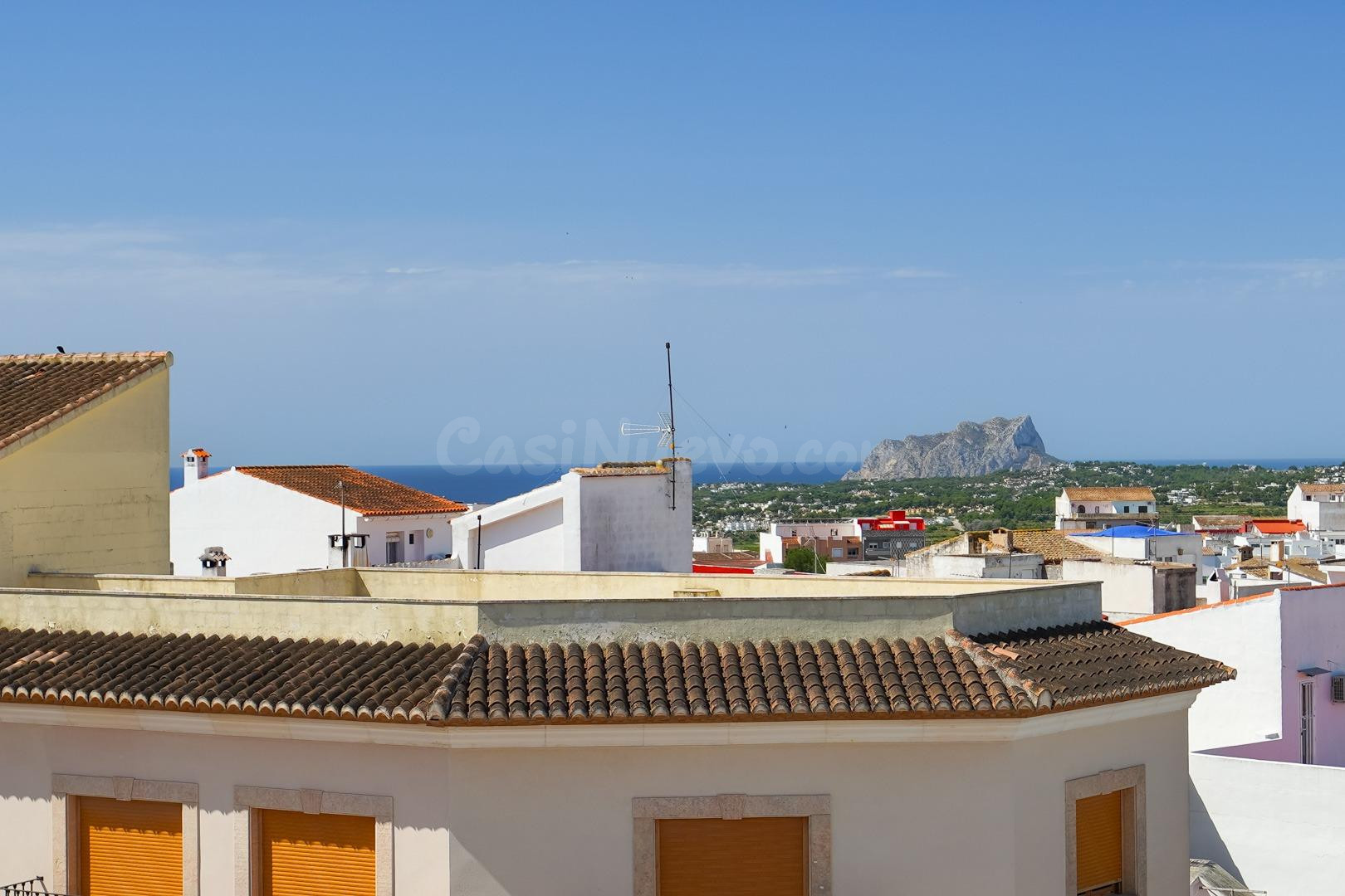 Casa de pueblo totalmente renovada en venta en Benitachell - foto 2