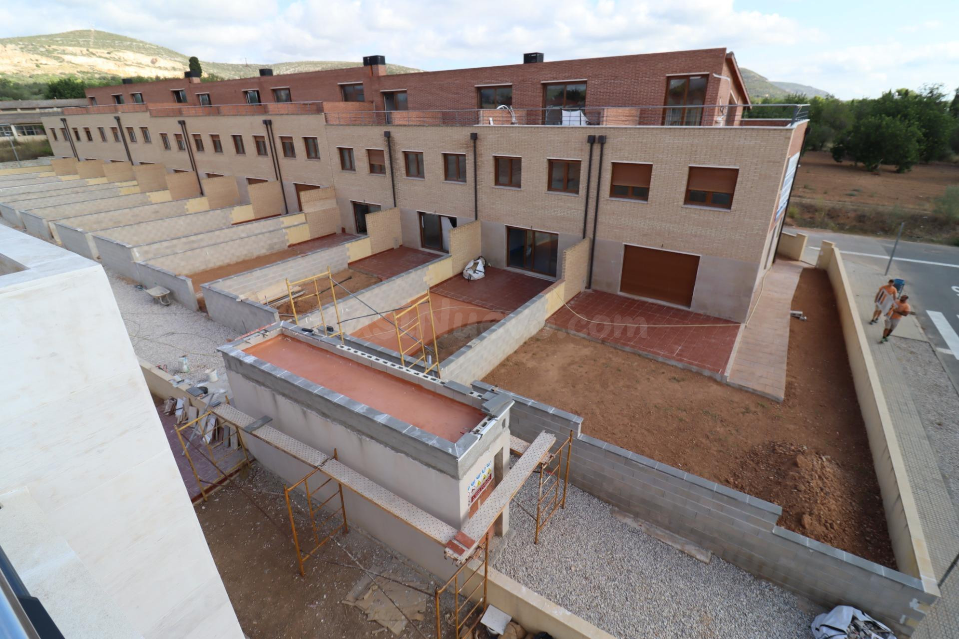 Casas apareadas en zona alta de Ulldecona - foto 3