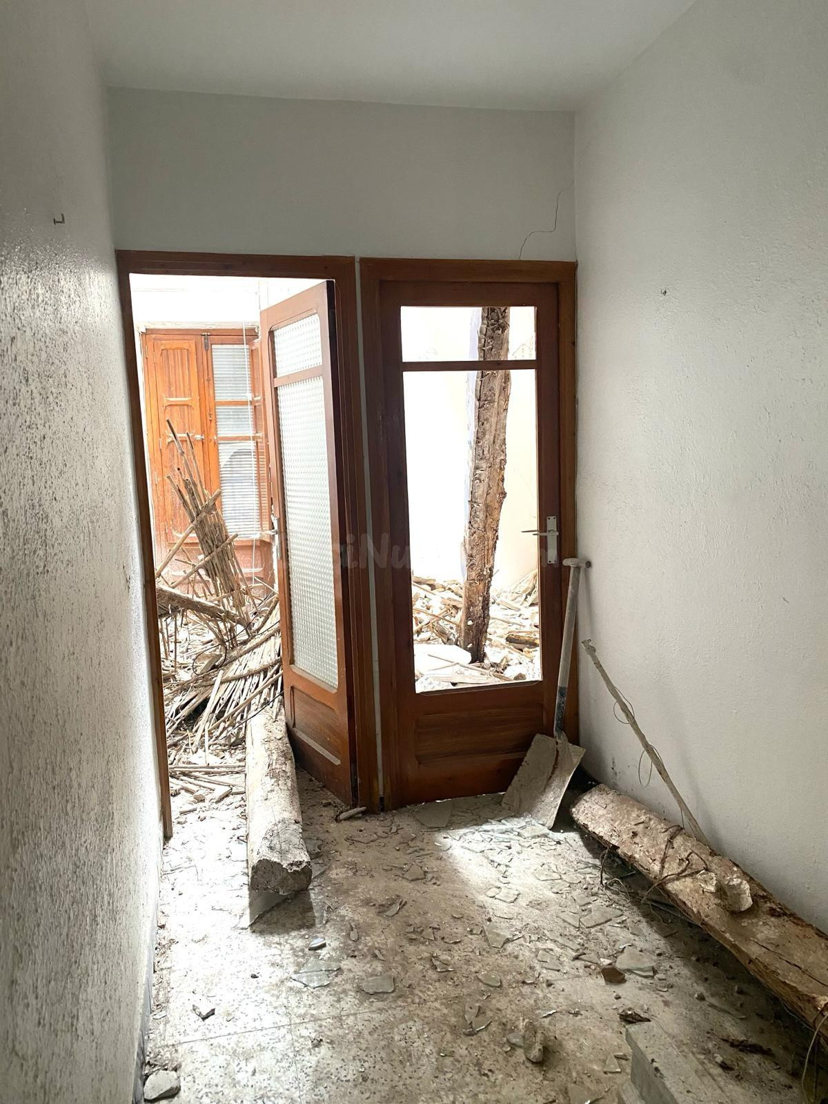 Casa histórica en venta junto al Ayuntamiento en el corazón  - foto 5