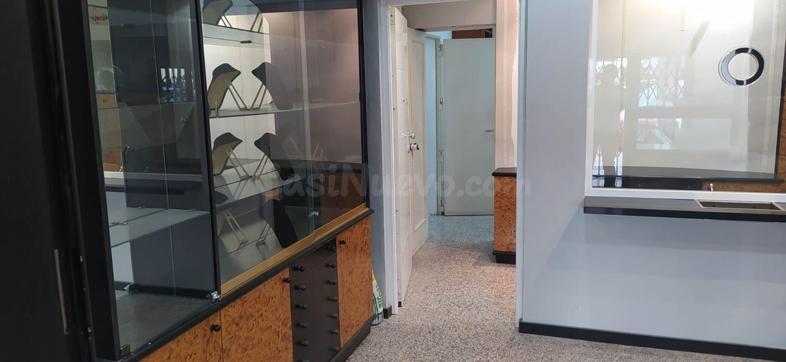 UNA UBICACIÓN QUE TRABAJA A FAVOR DE TU INVERSIÓN junto al jardín del Túria y las Torres de Serranos. - foto 4