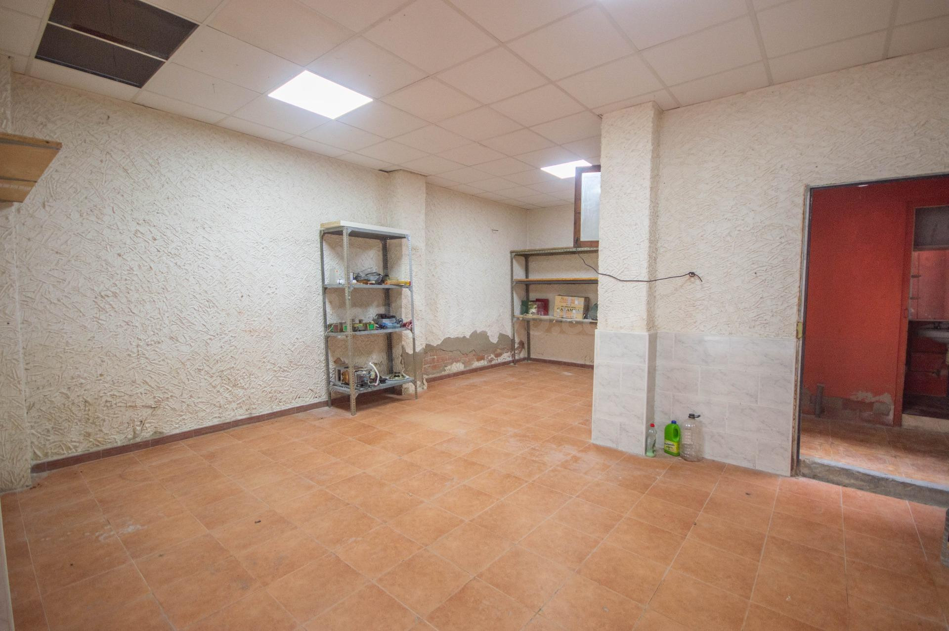 LOCAL COMERCIAL A UN PASO DE LA GRAN AVENIDA - foto 2
