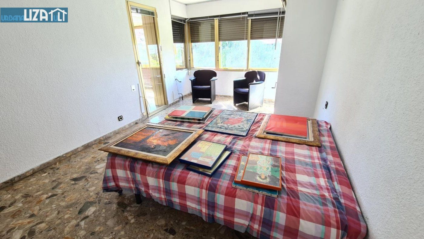 Piso en venta para reformar en una de las mejores zonas de A - foto 2