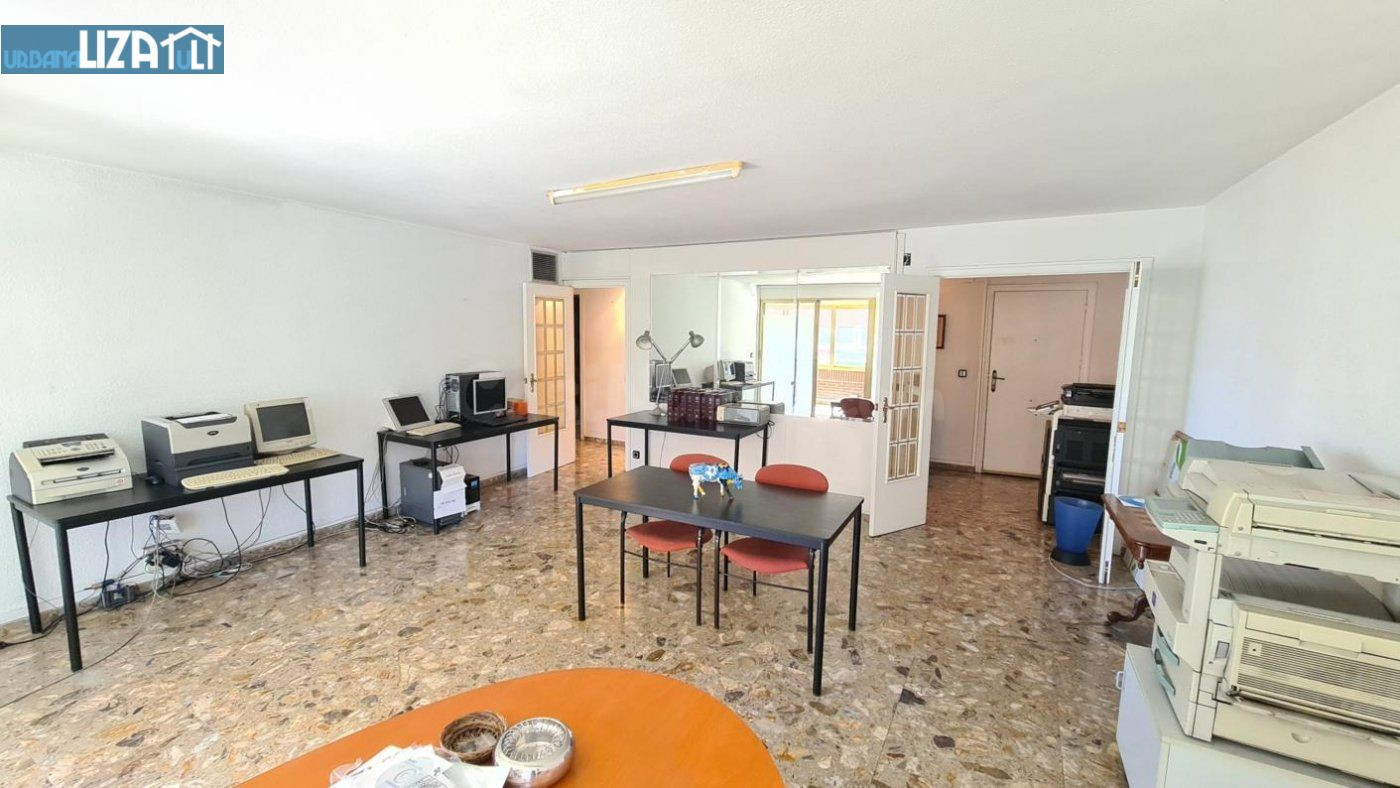 Piso en venta para reformar en una de las mejores zonas de A - foto 3