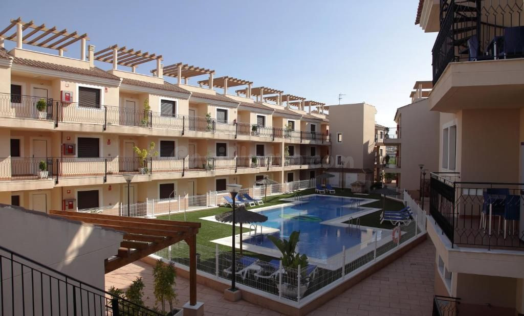 APARTAMENTOS TURÍSTICOS DE DOS DORMITORIOS EN ÁGUILAS - foto 3