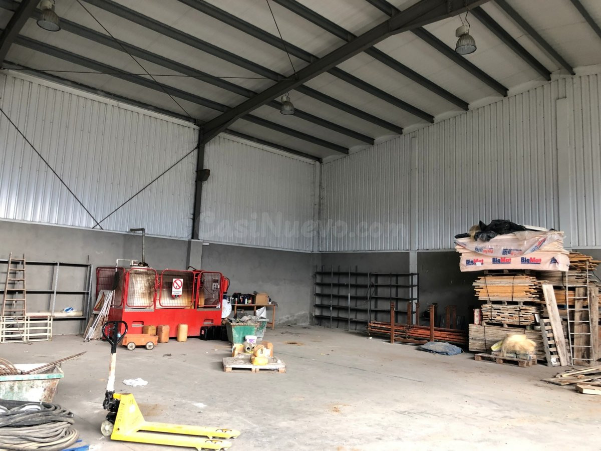 FINCA CON NAVE EN DEHESAS - foto 4
