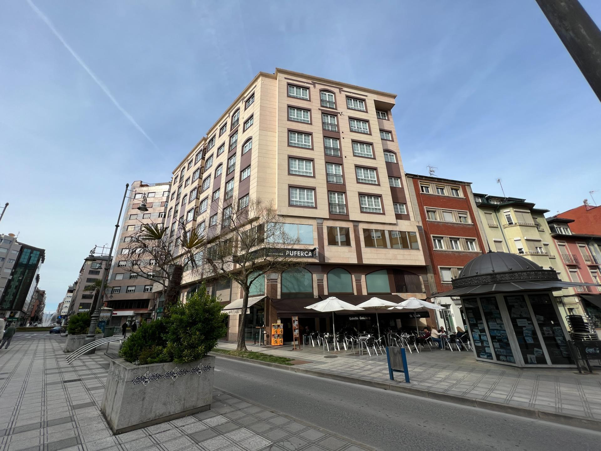 OFICINA EN VENTA EN PEREZ COLINO - ZONA CENTRICA Y CON EXCEL