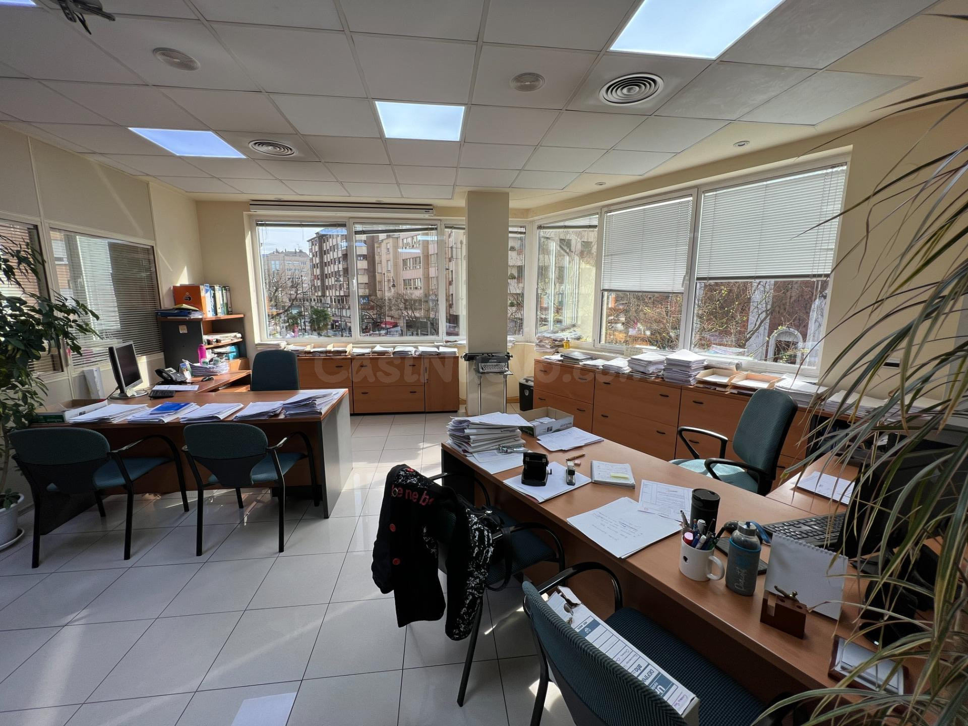 OFICINA EN VENTA EN PEREZ COLINO - ZONA CENTRICA Y CON EXCEL - foto 4