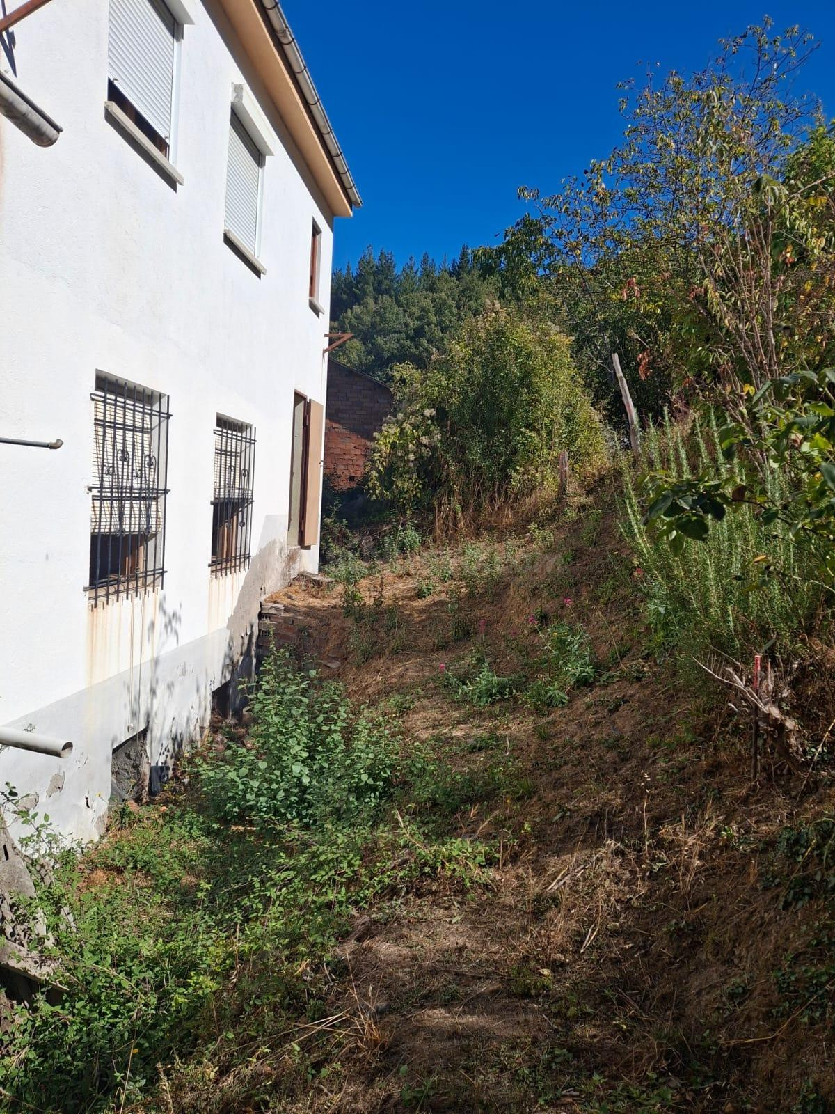 Gran oportunidad Casa en Santalla con 8 habitaciones - foto 3