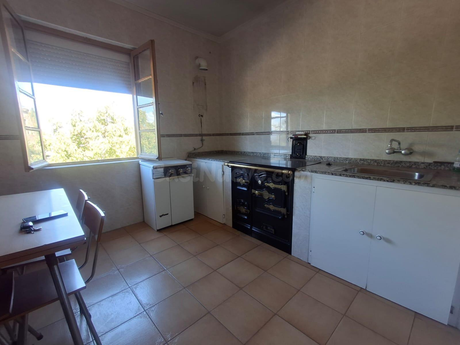 Gran oportunidad Casa en Santalla con 8 habitaciones - foto 5