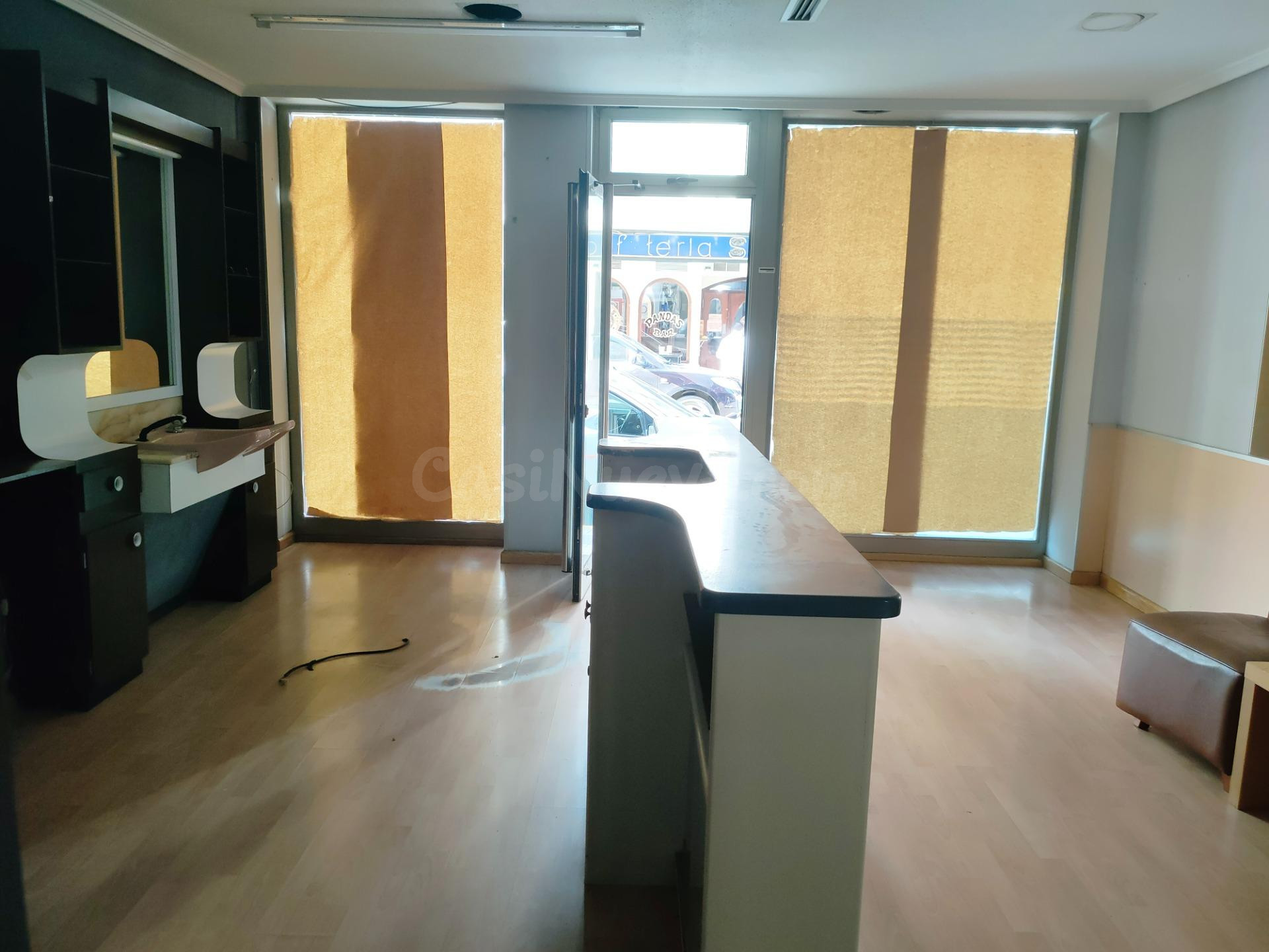 LOCAL COMERCIAL EN EL CENTRO DE PONFERRADA - foto 2