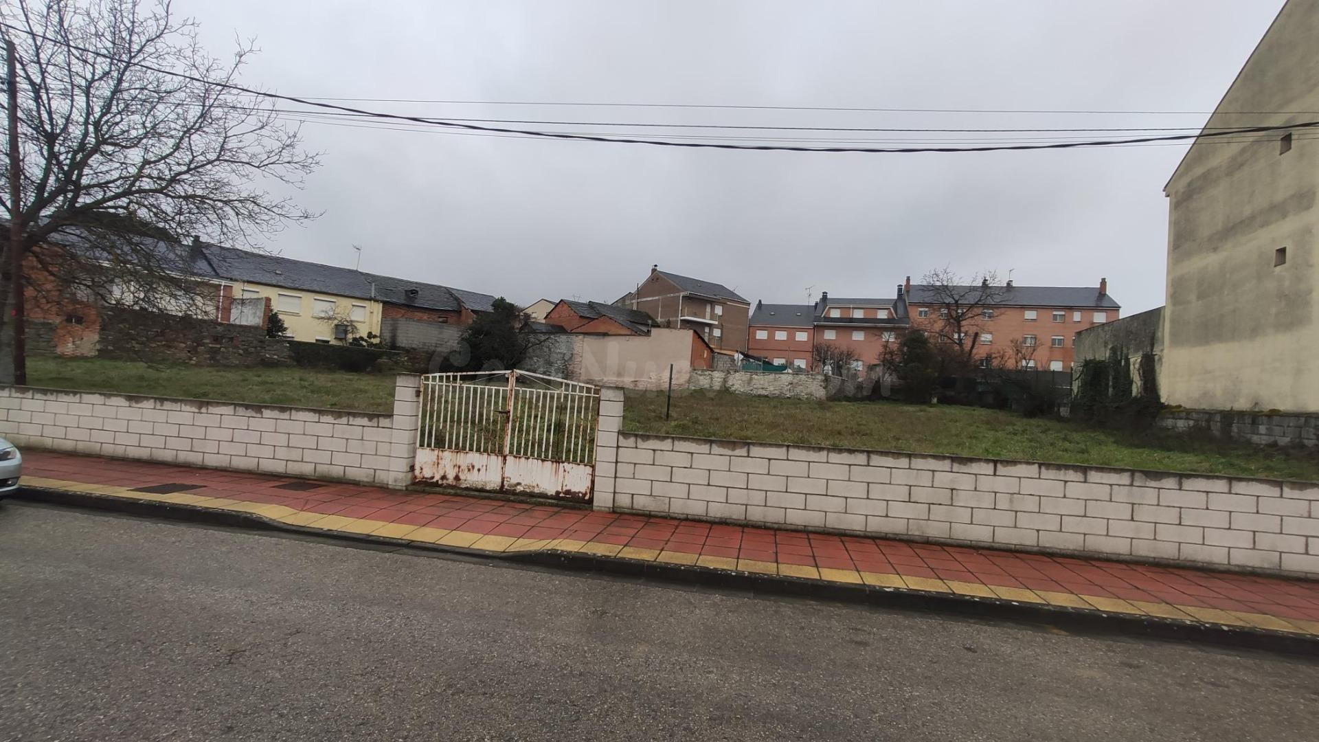 Venta terreno urbano Cubillos del Sil