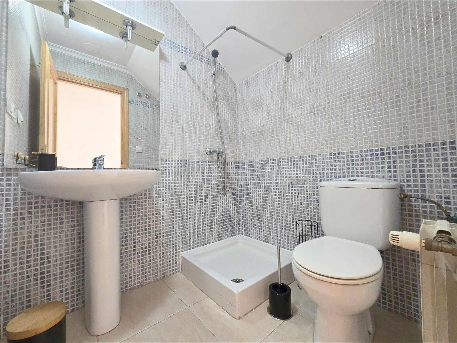 SE VENDE ADOSADO EN HONDON DE LOS FRAILES - foto 5