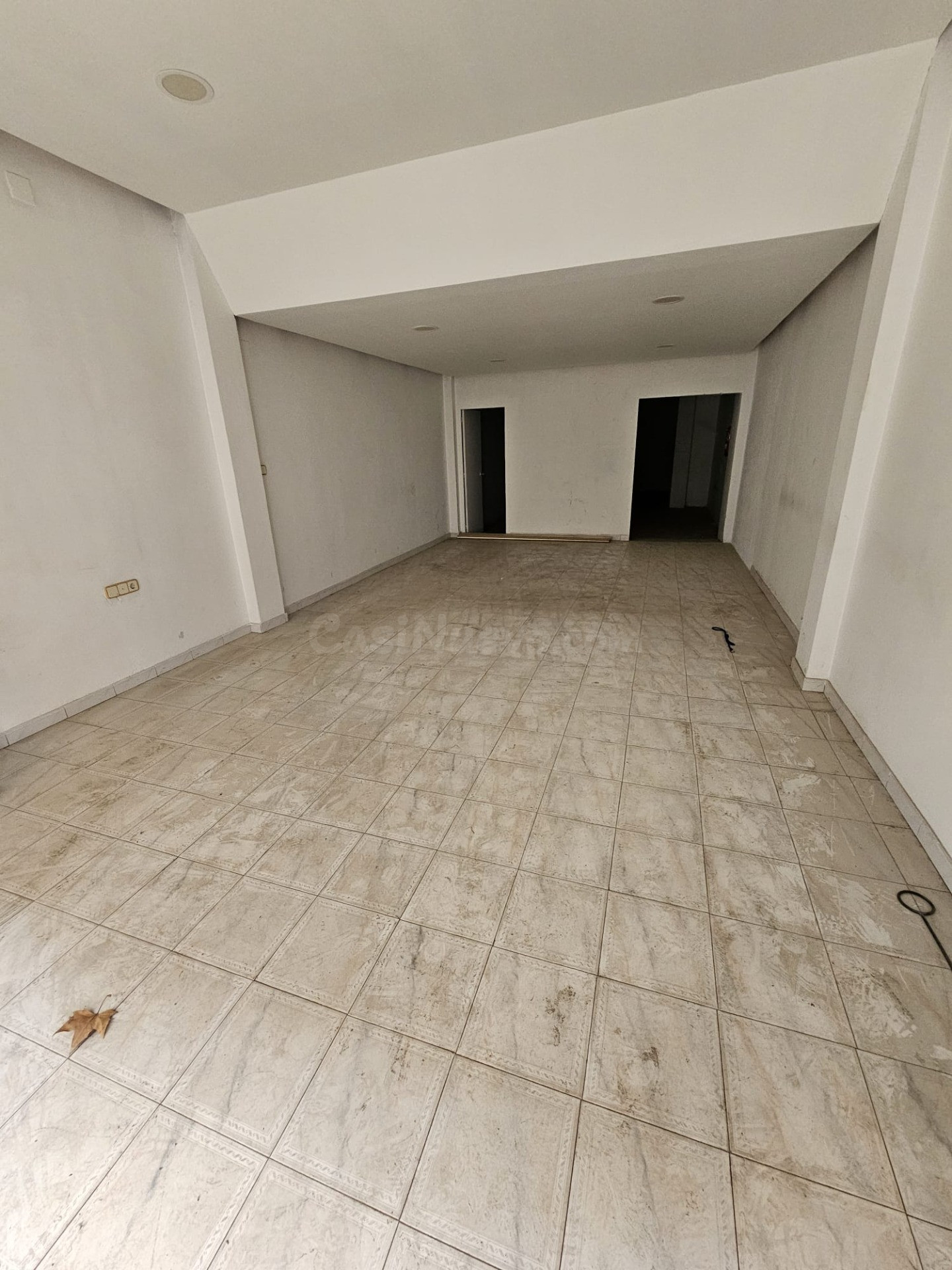 Oportunidad local comercial en venta avd Hermanos machado - foto 2