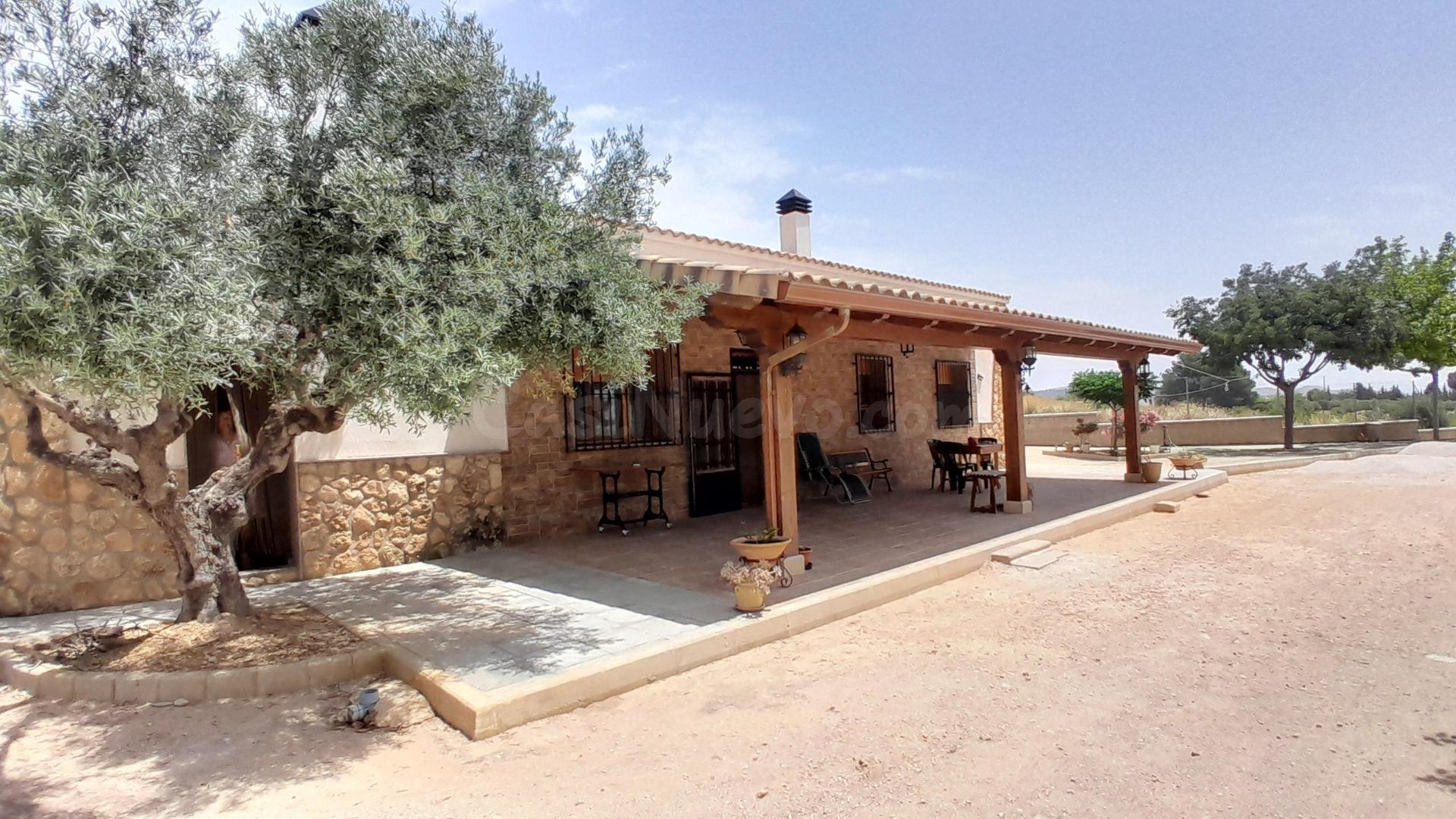 CHALET CON ENCANTO A 3 KM DE YECLA - foto 3