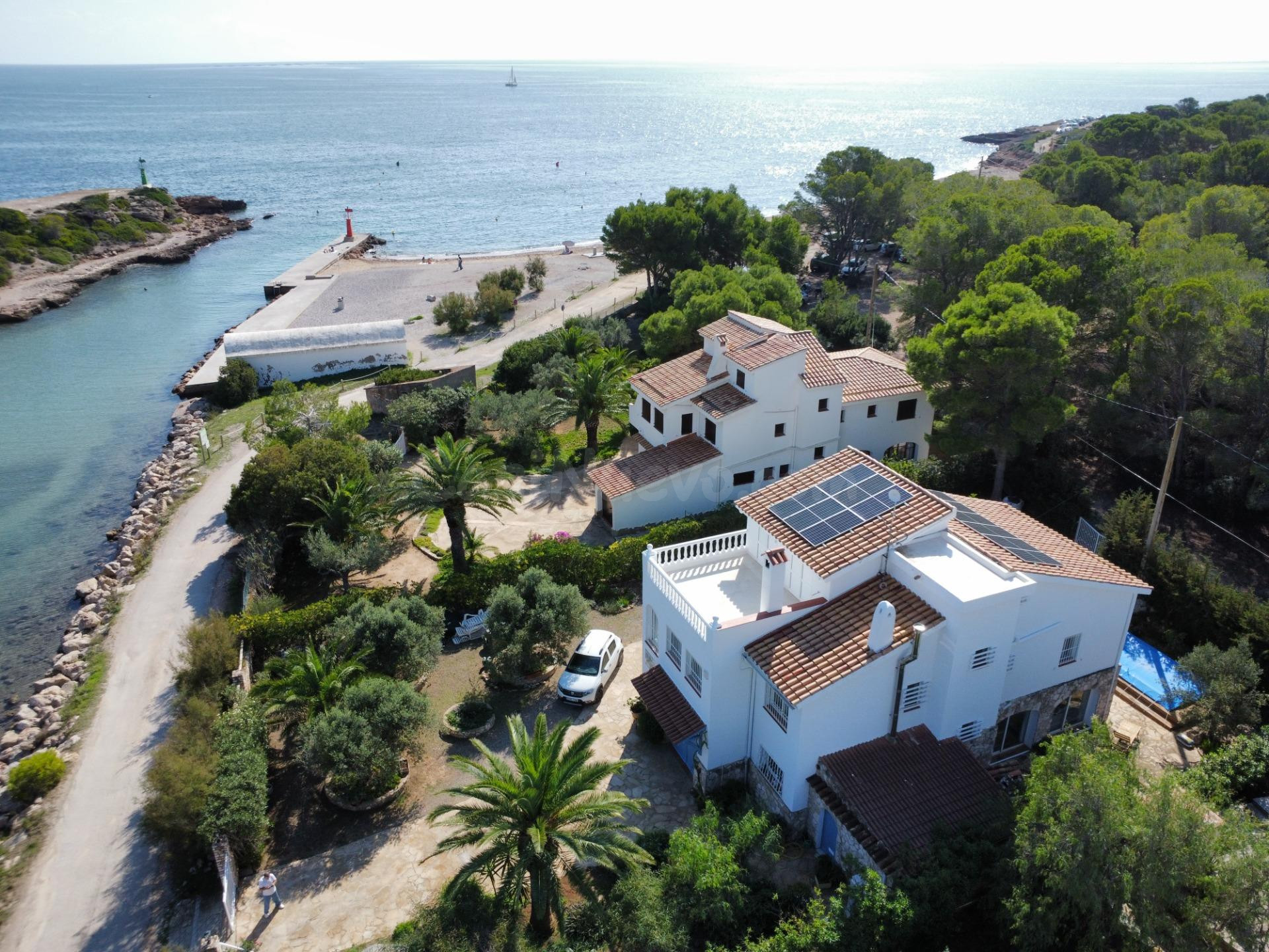 Exclusiva villa frente al mar con vistas panorámicas, piscin - foto 2