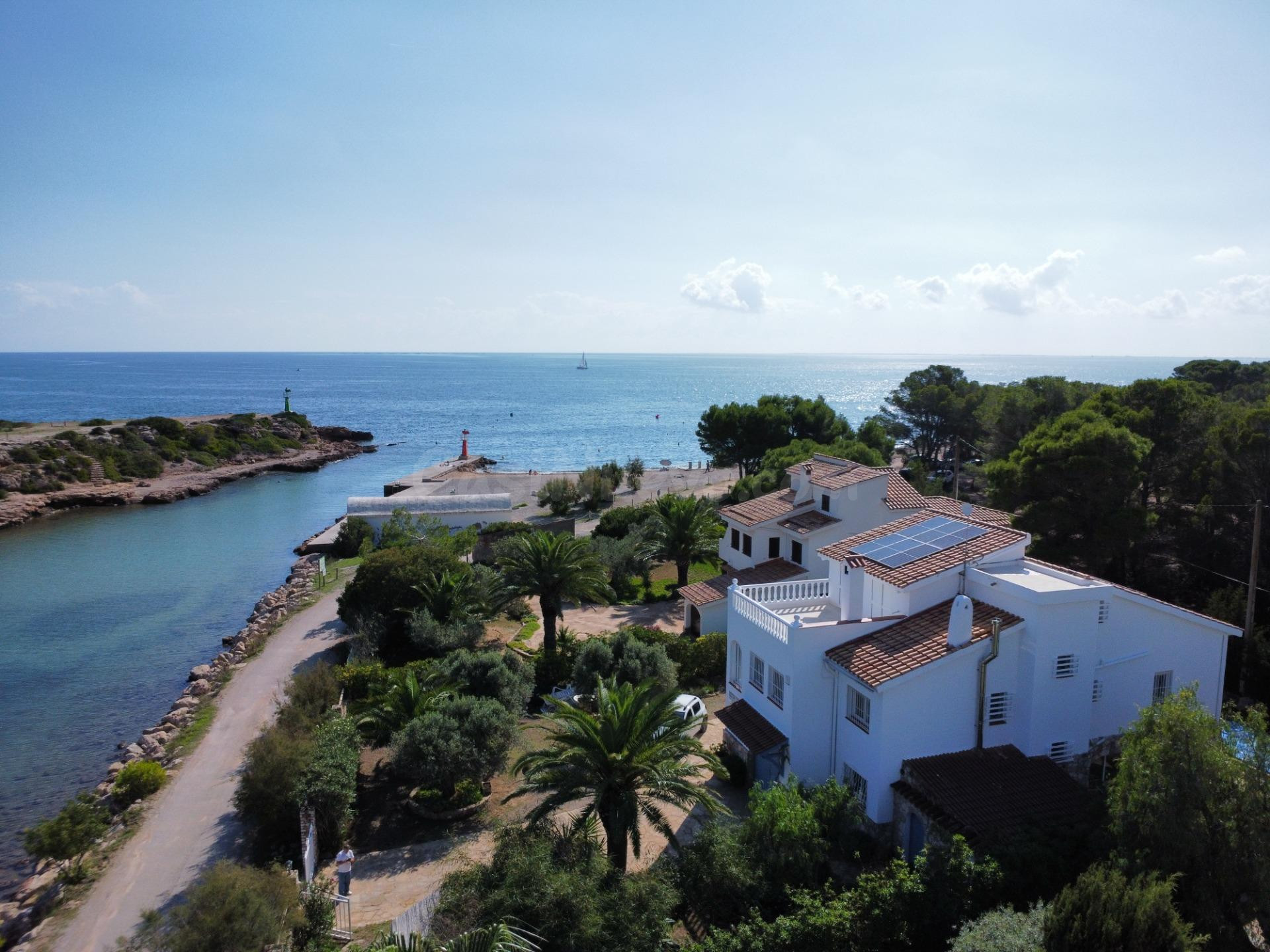 Exclusiva villa frente al mar con vistas panorámicas, piscin - foto 4